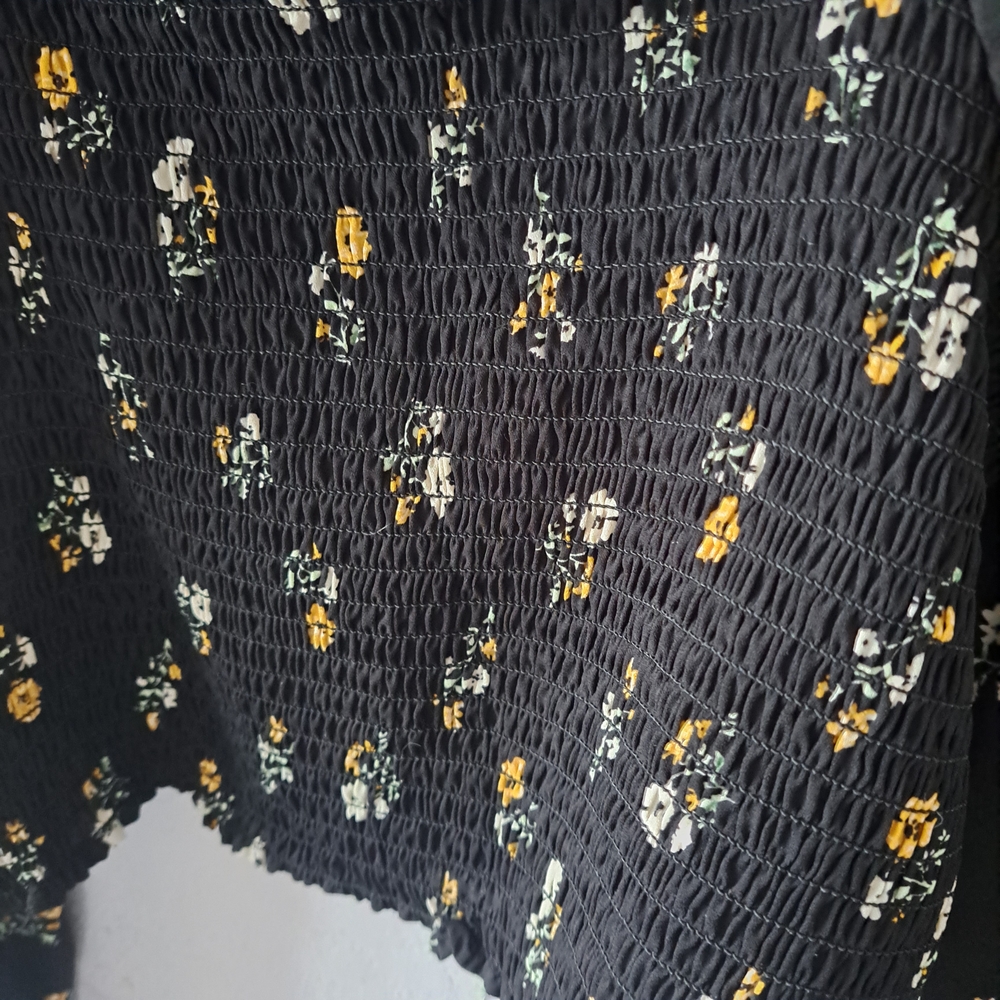 Love Tree Black Floral Smocked Blouse - Picture 4 of 5